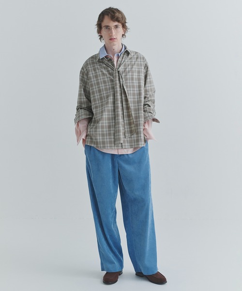 CULLNI(クルニ)の「Wide Wale Corduroy Drawstring Wide Pants(スラックス・メンズ・ブラウン/ブラック/ブルー・1/2)」の6枚目の写真