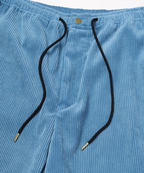 CULLNI(クルニ)の「Wide Wale Corduroy Drawstring Wide Pants(スラックス・メンズ・ブラウン/ブラック/ブルー・1/2)」の8枚目の写真