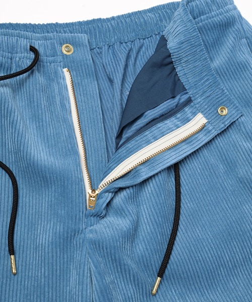 CULLNI(クルニ)の「Wide Wale Corduroy Drawstring Wide Pants(スラックス・メンズ・ブラウン/ブラック/ブルー・1/2)」の9枚目の写真