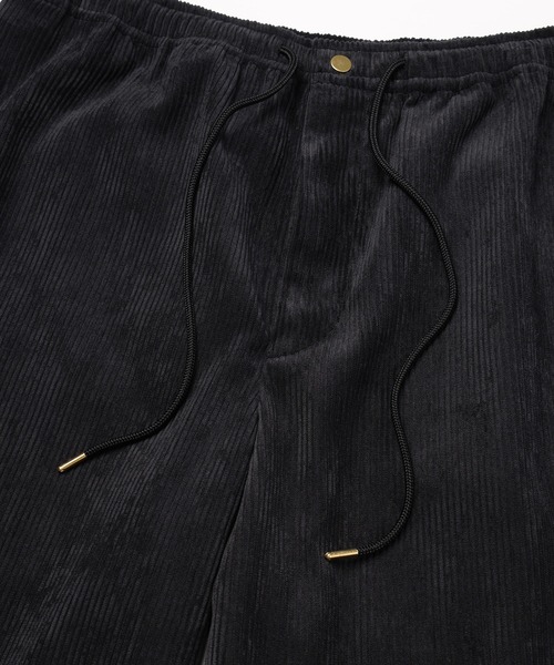 CULLNI(クルニ)の「Wide Wale Corduroy Drawstring Wide Pants(スラックス・メンズ・ブラウン/ブラック/ブルー・1/2)」の14枚目の写真