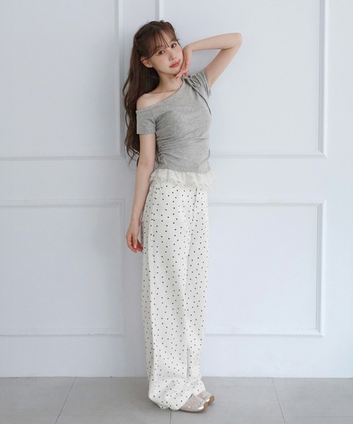 by muni:r(バイ ムニール)の「フラワードット ストレートデニムパンツ/2026 AW COLLECTION(その他パンツ・レディース・ホワイト・MEDIUM/SMALL)」の4枚目の写真