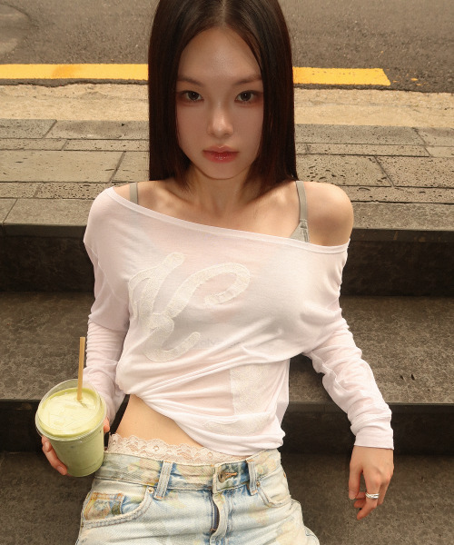 KILLIMAN(キリマン)の「Lace patch seer long sleeve (3color)(Tシャツ/カットソー・レディース・チャコールグレー/ホワイト/ライトブルー・FREE)」の5枚目の写真