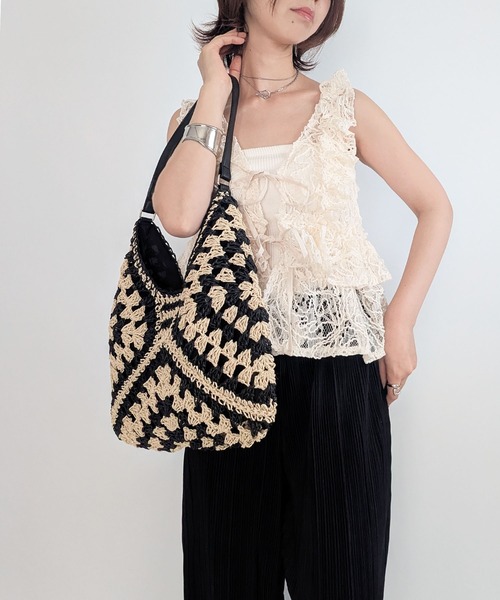 styiro(スタイロ)の「フラワーレース フリルリボンビスチェ レイヤードトップス ベスト(ベスト・レディース・キナリ・L/M)」の16枚目の写真