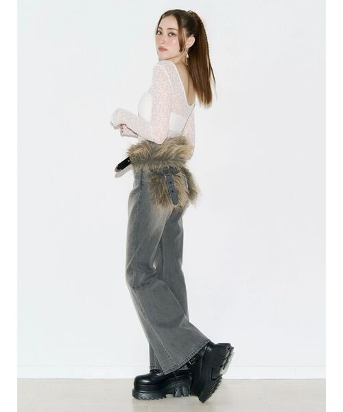 EVRIS(エヴリス)の「ファードッキングフレアデニムパンツ【セットアップ着用可能】(デニムパンツ・レディース・ライトブルー/インディゴブルー/ブラック・MEDIUM/SMALL)」の18枚目の写真