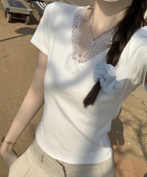 Girly Doll(ガーリードール)の「Vネックレーストリム半袖Tシャツ(Tシャツ/カットソー・レディース・ライトグレー/ブラック/ホワイト・L/M)」の11枚目の写真