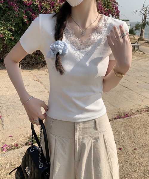Girly Doll(ガーリードール)の「Vネックレーストリム半袖Tシャツ(Tシャツ/カットソー・レディース・ライトグレー/ブラック/ホワイト・L/M)」の4枚目の写真
