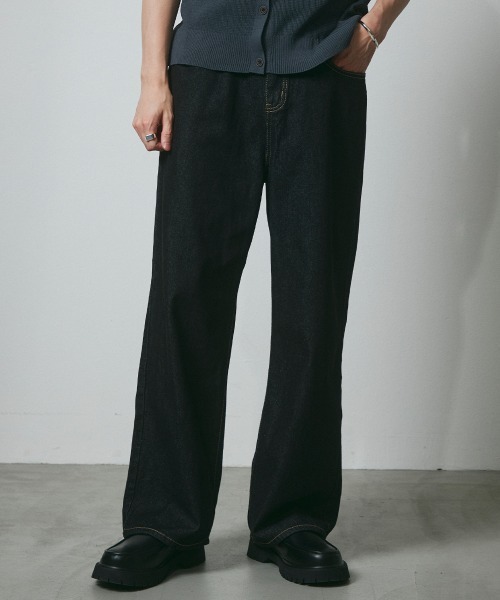 DAZE(デイズ)の「ミニマルデザイン デニムストレートパンツ / ジーンズ(デニムパンツ・メンズ・ダークブルー/ブラック系・SMALL/MEDIUM/LARGE/X-LARGE)」の1枚目の写真