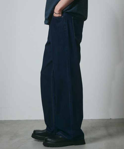 DAZE(デイズ)の「ミニマルデザイン デニムストレートパンツ / ジーンズ(デニムパンツ・メンズ・ダークブルー/ブラック系・SMALL/MEDIUM/LARGE/X-LARGE)」の13枚目の写真