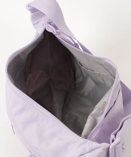 JANSPORT(ジャンスポーツ)の「【JANSPORT】UNPHASED CROSSBODY LARGE - SOFT NYLON PASTEL LILAC(ボディバッグ/ウエストポーチ・メンズ・ライラック・FREE)」の5枚目の写真