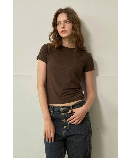 ALEXIA STAM(アリシアスタン)の「Soft Essential Tee /コンパクトTシャツ(Tシャツ/カットソー・レディース・グレー/ブラウン/ブラック/ホワイト・L/M/S)」の4枚目の写真