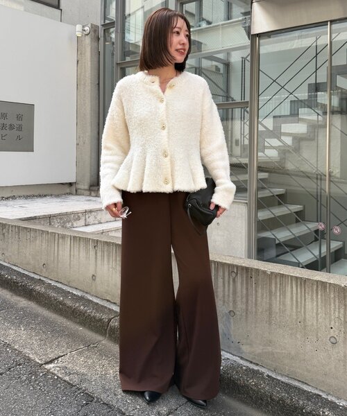 Omekashi(オメカシ)の「【YASUE・IWASAKI企画】ブークレペプラムニットカーディガン(カーディガン/ボレロ・レディース・ベージュ/ブラック/グレー/オフホワイト・FREE)」の9枚目の写真