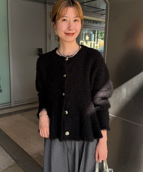 Omekashi(オメカシ)の「【YASUE・IWASAKI企画】ブークレペプラムニットカーディガン(カーディガン/ボレロ・レディース・ベージュ/ブラック/グレー/オフホワイト・FREE)」の15枚目の写真