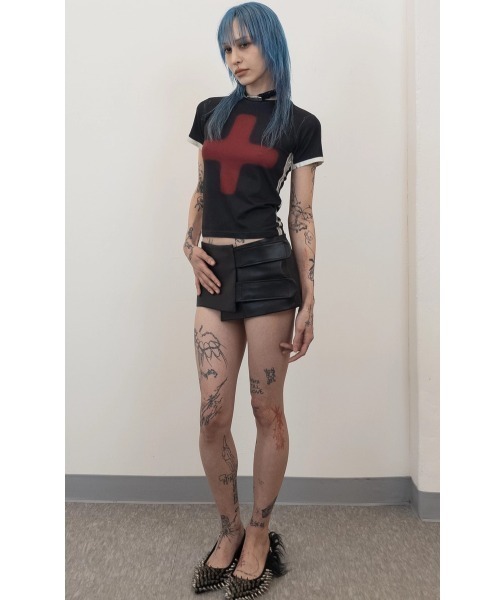 L.H.P(エルエイチピー)の「DOGMA EHKS/ドグマエークス/CROSS CROP SHORT SLEEVE(Tシャツ/カットソー・レディース・ブラック/グレー・F)」の5枚目の写真