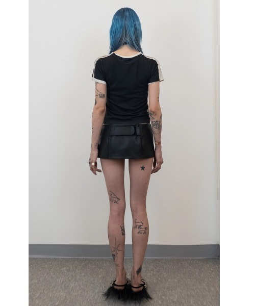 L.H.P(エルエイチピー)の「DOGMA EHKS/ドグマエークス/CROSS CROP SHORT SLEEVE(Tシャツ/カットソー・レディース・ブラック/グレー・F)」の6枚目の写真