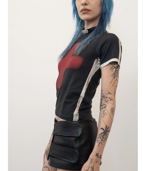 L.H.P(エルエイチピー)の「DOGMA EHKS/ドグマエークス/CROSS CROP SHORT SLEEVE(Tシャツ/カットソー・レディース・ブラック/グレー・F)」の9枚目の写真