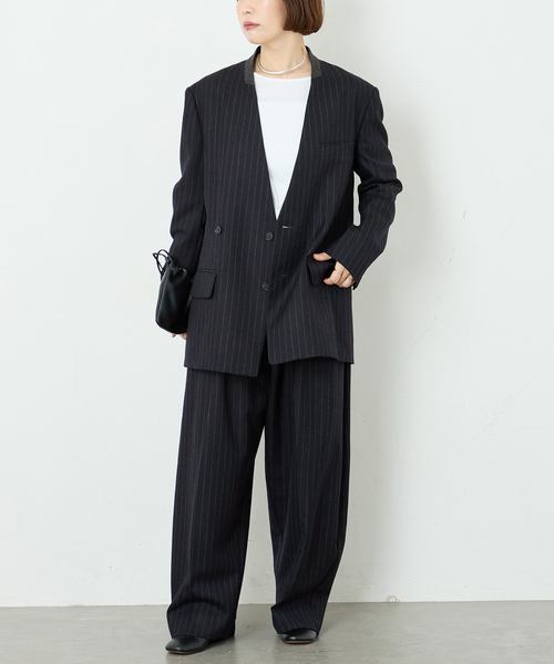 journal standard L'essage(ジャーナルスタンダードレサージュ)の「Wサキソニー2タックワイドパンツ(スラックス・レディース・ネイビー/ベージュ・38/36)」の4枚目の写真