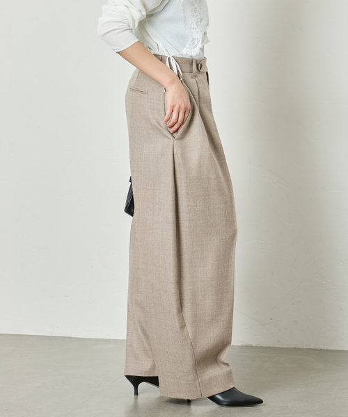 journal standard L'essage(ジャーナルスタンダードレサージュ)の「Wサキソニー2タックワイドパンツ(スラックス・レディース・ネイビー/ベージュ・38/36)」の5枚目の写真