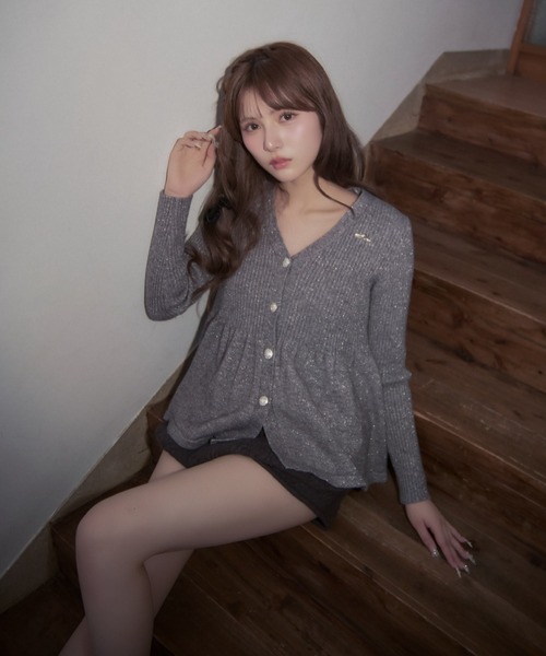 TITTY&CO.(ティティーアンドコー)の「ラメペプラムビジューニット(カーディガン/ボレロ・レディース・アイボリー/ブラウン/グレー・FREE)」の10枚目の写真