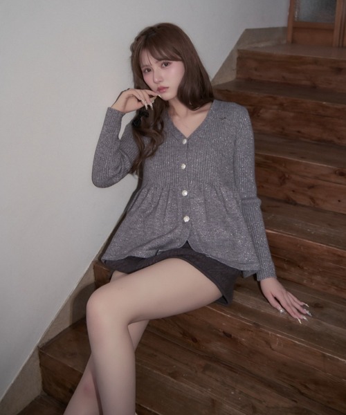 TITTY&CO.(ティティーアンドコー)の「ラメペプラムビジューニット(カーディガン/ボレロ・レディース・アイボリー/ブラウン/グレー・FREE)」の16枚目の写真