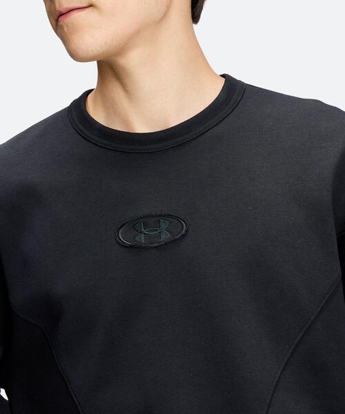 UNDER ARMOUR(アンダーアーマー)の「UAエッセンシャル テリー パッチ クルー(ライフスタイル/メンズ)(スウェット・メンズ・ブラック系・L/XL/2XL/S/M)」の4枚目の写真