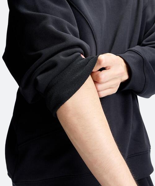 UNDER ARMOUR(アンダーアーマー)の「UAエッセンシャル テリー パッチ クルー(ライフスタイル/メンズ)(スウェット・メンズ・ブラック系・L/XL/2XL/S/M)」の5枚目の写真