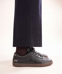 VEJA / “VOLLEY SIGNATURE” スニーカー