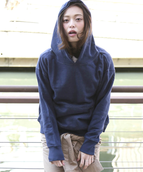 Denime（ドゥニーム）の「INDIGOLIKE SWEAT PARKA/インディゴライクスウェットパーカー（パーカー・レディース・ネイビー/ブルー・FREE）」の20枚目の写真