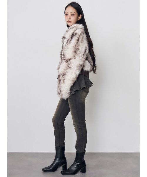 MURUA(ムルーア)の「2WAYペプラムデニムパンツ 冬服(デニムパンツ・レディース・ブルー/ブラック・2/1)」の10枚目の写真