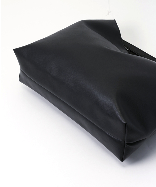 LBC(エルビーシー)の「リバーシブルトート(トートバッグ・レディース・ブラック/グレー/ベージュ・ONE SIZE)」の9枚目の写真