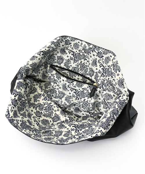 LBC(エルビーシー)の「リバーシブルトート(トートバッグ・レディース・ブラック/グレー/ベージュ・ONE SIZE)」の10枚目の写真