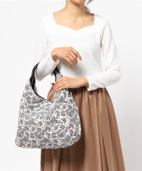 LBC(エルビーシー)の「リバーシブルトート(トートバッグ・レディース・ブラック/グレー/ベージュ・ONE SIZE)」の7枚目の写真