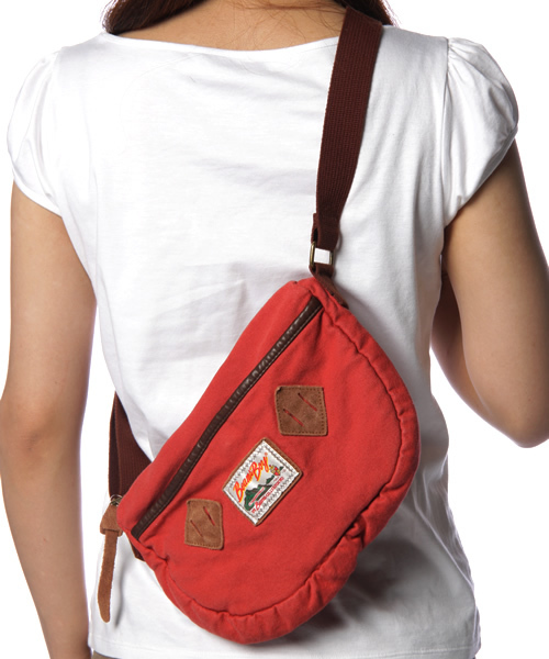 BEAMS BOY(ビームスボーイ)の「BEAMS BOY / ウォッシュキャンバス ミニショルダー(ショルダーバッグ・レディース・ライトブラウン/レッド/ネイビー・ONE SIZE)」の8枚目の写真