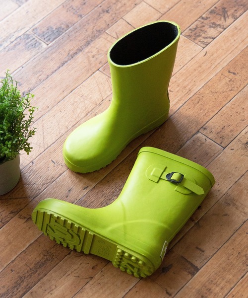 welleg（ウェレッグ）の「キッズレインブーツ（レインシューズ・キッズ・ブルー/カーキ/ネイビー/ブラウン/ピンク系その他/レッド/イエロー/ブルー系その他/ピンク系その他3/ブラック系その他4/ブルー系その他4/レッド系その他4/ブルー系その他5/ピンク/ブルー系その他3/ブラック/ホワイト系その他2/ブラック系その他3/ブラック系その他2/ブルー系その他2/ブラック系その他/カモフラージュ/ピンク系その他4/アクア/ライトグリーン/パープル/レッド系その他/ブルー系6・23cm/22cm/19cm/17cm/21cm/20cm/16cm/18cm/15cm/21.0cm/20.0cm/18.0cm/19.0cm/16.0cm/23.0cm/17.0cm/22.0cm/15.0cm）」の11枚目の写真
