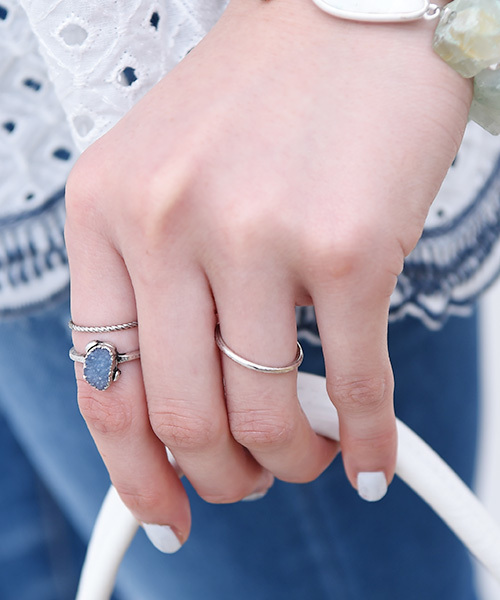 Eldia'lu（エルディアル）の「5連ストーンリングSET（リング・レディース・ゴールド/シルバー・ﾌﾘ-）」の3枚目の写真