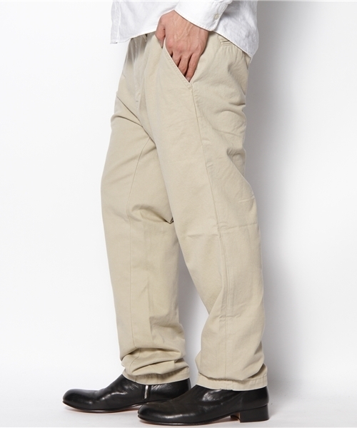 BEAMS PLUS（ビームスプラス）の「BEAMS PLUS / ウォッシュチノトラウザー（チノパンツ・メンズ・ベージュ・SMALL/MEDIUM/LARGE/X-LARGE）」の2枚目の写真