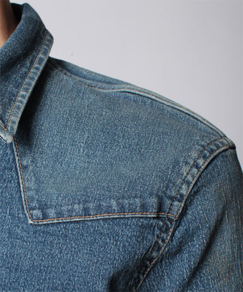 NANO universe（ナノユニバース）の「別注ストレッチデニムシャツ（シャツ/ブラウス・メンズ・グレー/ブルー/インディゴブルー・SMALL/MEDIUM/LARGE）」の9枚目の写真