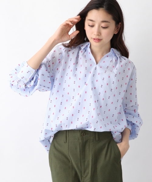 LEPSIM(レプシィム)の「コットンカットドビーシャツLS 778105(シャツ/ブラウス・レディース・ブラック/オフホワイト/イエロー/ストライプ・FREE)」の4枚目の写真
