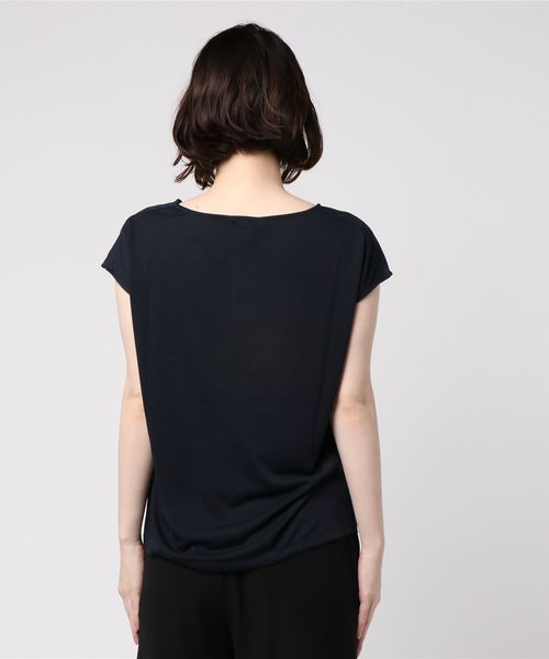 earth music&ecology（アースミュージックアンドエコロジー）の「・前タックノースリーブプルオーバー（Tシャツ/カットソー・レディース・オフホワイト/ライトピンク/ネイビー/ラベンダー・FREE）」の9枚目の写真