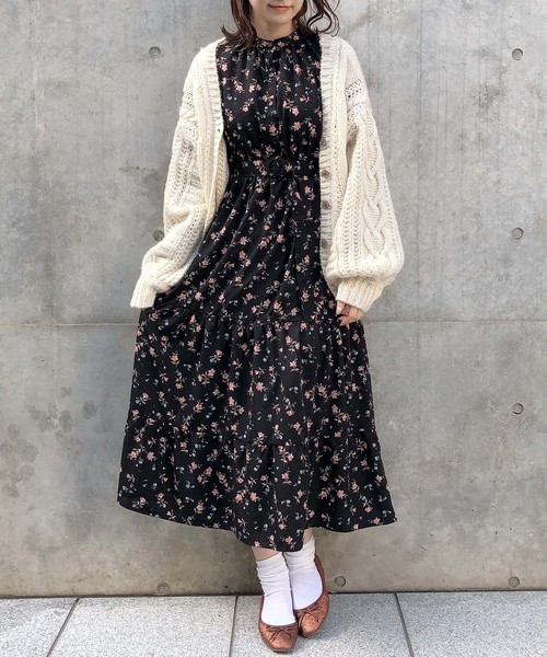 one after another NICE CLAUP(ワンアフターアナザーナイスクラップ)の「ハートキュンケーブルニットカーディガン(カーディガン/ボレロ・レディース・アイボリー/ベージュ/サックスブルー/ピンク/ラベンダー/ブラウン・FREE)」の16枚目の写真