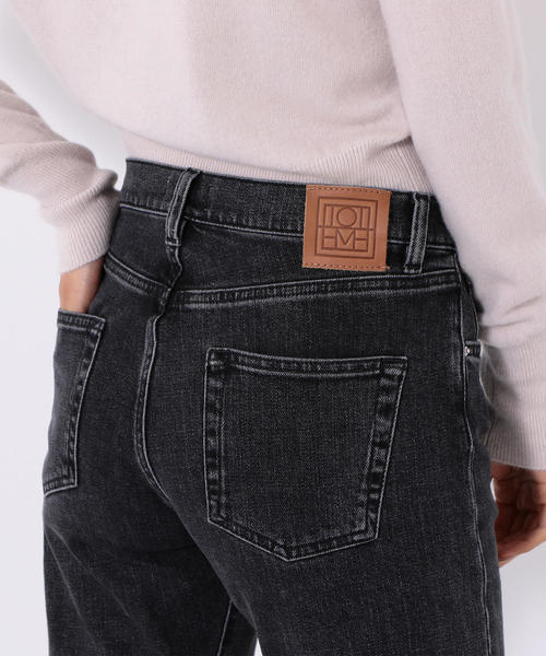 TOTEME(トーテム)の「toteme デニム ORIGINAL Gray / トーテム(デニムパンツ・レディース・ダークグレー・30/26/30/24/30/25)」の8枚目の写真