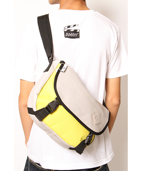 DOARAT（ドゥアラット）の「COMBINATION MESSENGER（メッセンジャーバッグ・メンズ・イエロー/ライム/ピンク/ブラック・FREE）」の3枚目の写真