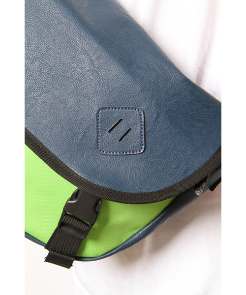 DOARAT（ドゥアラット）の「COMBINATION MESSENGER（メッセンジャーバッグ・メンズ・イエロー/ライム/ピンク/ブラック・FREE）」の9枚目の写真