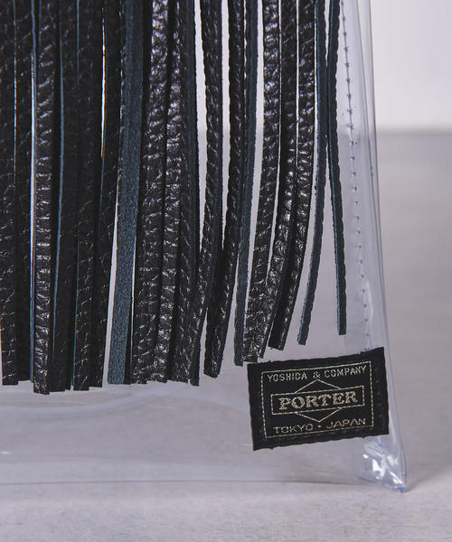 5525gallery×PORTER（ゴーゴーニーゴーギャラリーカケルポーター）の「＜5525gallery×PORTER＞フリンジ PVC バッグ -united LOVE project 2019①（ショルダーバッグ・レディース・ブラック・FREE）」の7枚目の写真