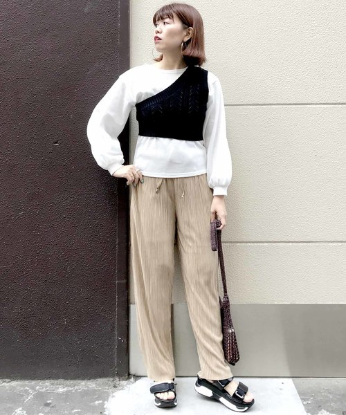 archives（アルシーヴ）の「ワンショルベスト×ワッフルTシャツSET（ベスト・レディース・アイボリー/ブラック/モカ・MEDIUM）」の5枚目の写真