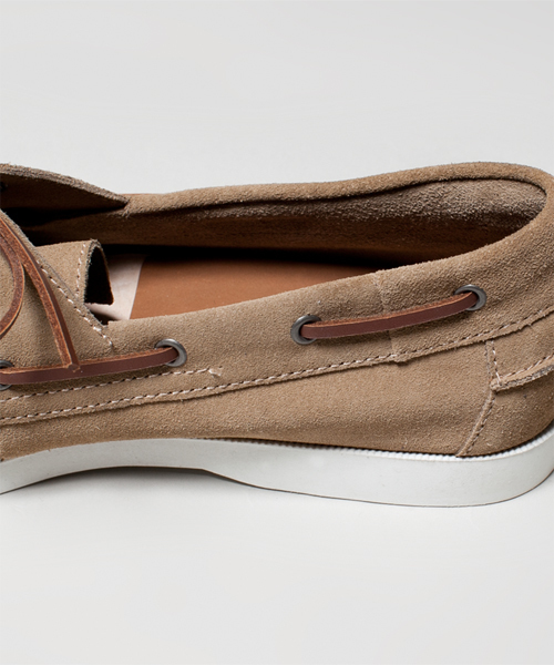 NANO universe（ナノユニバース）の「PETER&CO./ スウェードボートデッキシューズ（スニーカー・メンズ・ブラウン/ベージュ/ネイビー・43/44/41/42）」の4枚目の写真