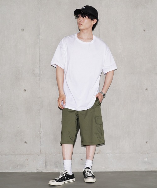 Champion(チャンピオン)の「Champion チャンピオン ロゴ ワッペン 無地 ベーシック オーバーサイズ 半袖 クルーネック Tシャツ(Tシャツ/カットソー・メンズ・ブラック/グレー/ホワイト/レッド/オレンジ/パープル/ダークグリーン/ネイビー/ゴールド/マルーン/ロイヤルブルー/チャコールグレー/アッシュグレー・MEDIUM/LARGE/X-LARGE/SMALL/XX-LARGE/XXX-LARGE)」の15枚目の写真