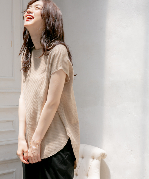 GLOBAL WORK(グローバルワーク)の「ワッフルチュニックプルオーバー【UVケア】/839934(Tシャツ/カットソー・レディース・カーキ/ホワイト/ベージュ/ダークグレー・LARGE/MEDIUM)」の3枚目の写真