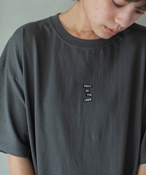 MARECHAL TERRE（マルシャルテル）の「Fruit of the loom コラボ Tシャツ（Tシャツ/カットソー・レディース・ホワイト/チャコールグレー/ブラック/レッド・MEDIUM）」の9枚目の写真