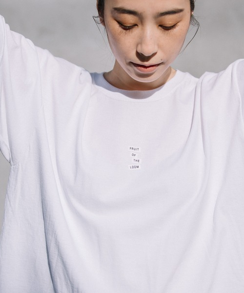 MARECHAL TERRE（マルシャルテル）の「Fruit of the loom コラボ Tシャツ（Tシャツ/カットソー・レディース・ホワイト/チャコールグレー/ブラック/レッド・MEDIUM）」の19枚目の写真