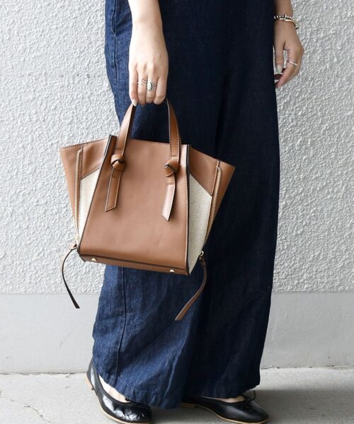 SHIPS any（シップス エニィ）の「SHIPS any:コンビ2WAYトート SMALL◇◇（トートバッグ・レディース・ブラック/ベージュ/ライトブルー/キャメル/ナチュラル/ライトグリーン・ONE SIZE）」の20枚目の写真